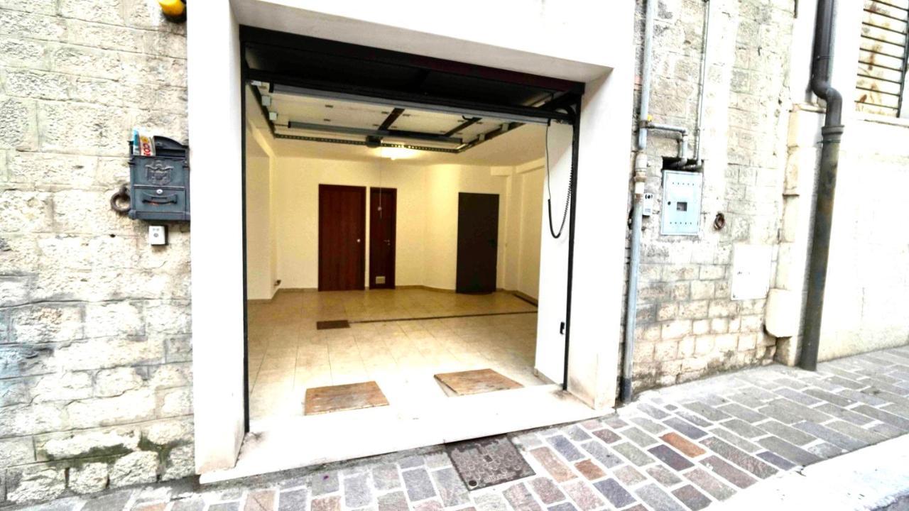 Ch & Privateparking - Corso 18 Agosto - Apartment Potenza