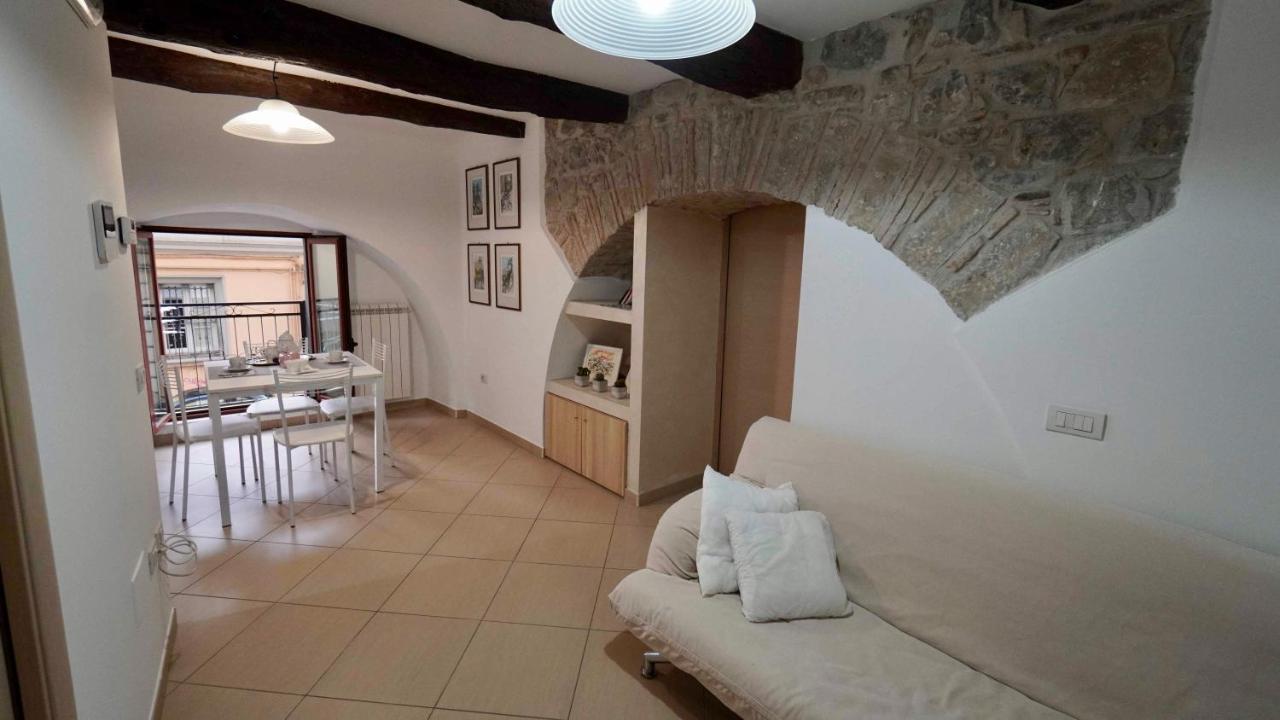 Ch & Privateparking - Corso 18 Agosto - Apartment Potenza